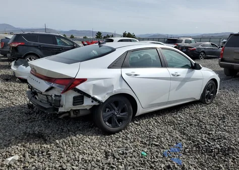 2023 Hyundai Elantra Sel z USA, uszkodzony, nr VIN 5NPLM4AG7PH095416